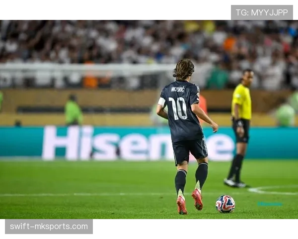 哈里·凯恩世俱杯表现稳健，助球队挺进辉煌胜利