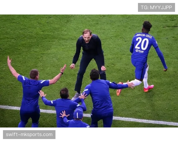 图赫尔战术革新引领足球新潮流,重塑现代比赛趋势 图赫尔战术革新引领足球新潮流,重塑现代比赛趋势